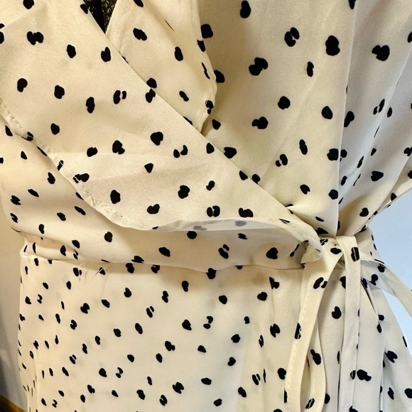 NWT Missguided Polka Dot Wrap Mini Dress - Picture 3 of 6